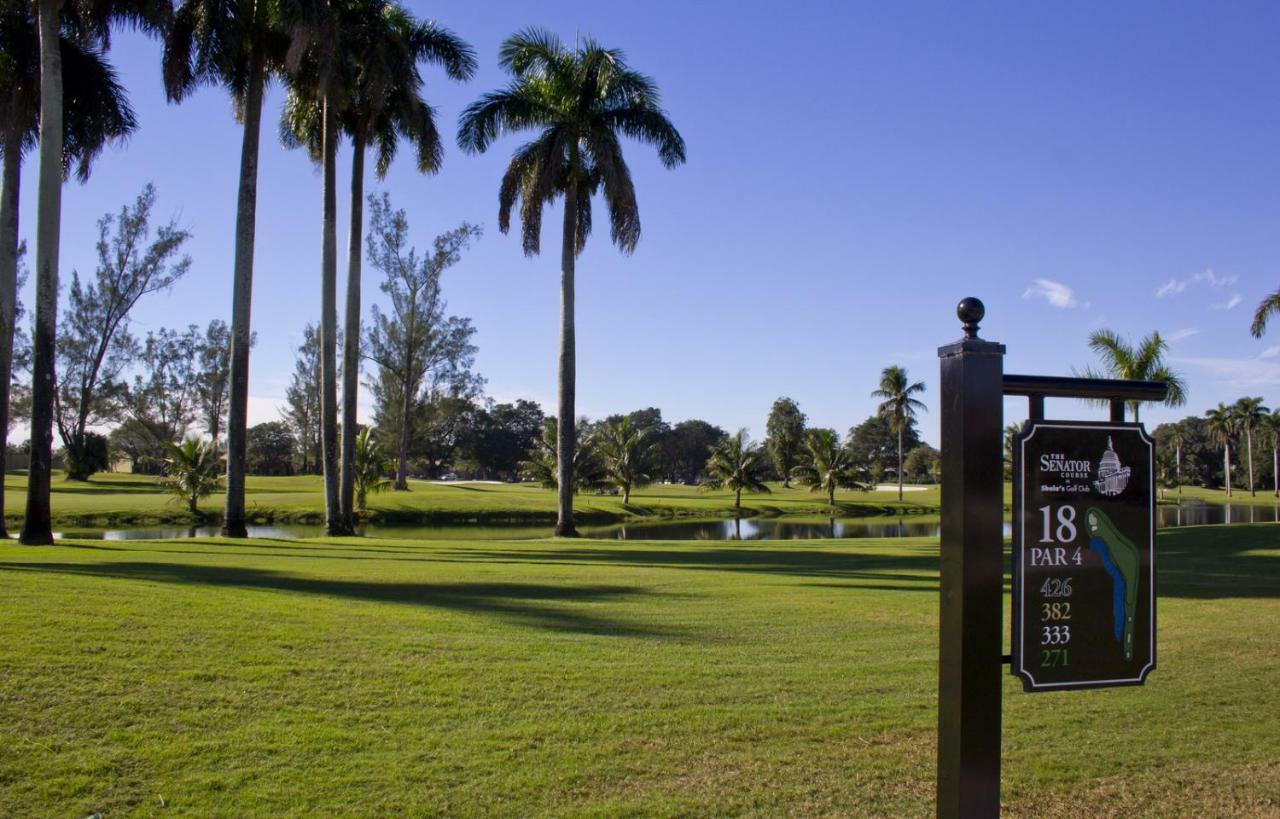 Miami Lakes Hotel Exterior photo